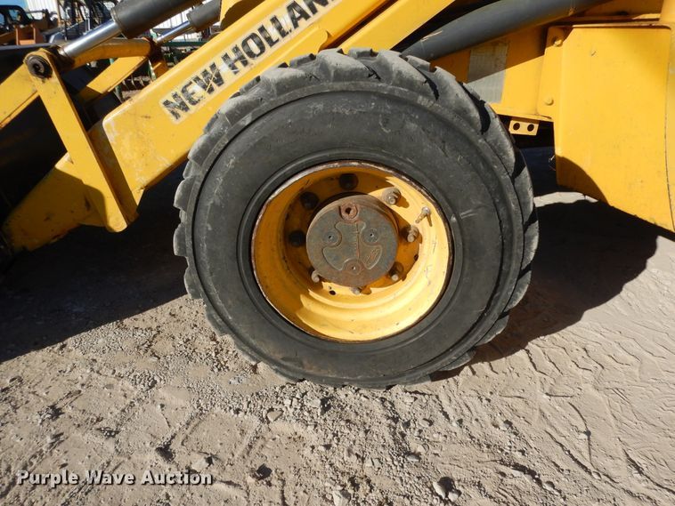 image for item DI8555 2007 New Holland B95  backhoe