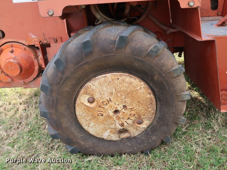 image for item DJ2440 1997 Ditch Witch 3610  trencher