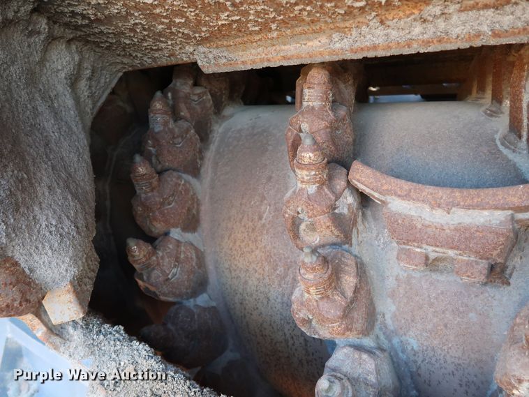 image for item DJ2448 2016 Wirtgen FB2200 HT22 LA15 FCS  cold planer head