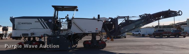 image for item DJ2450 2016 Wirtgen W250i  milling machine