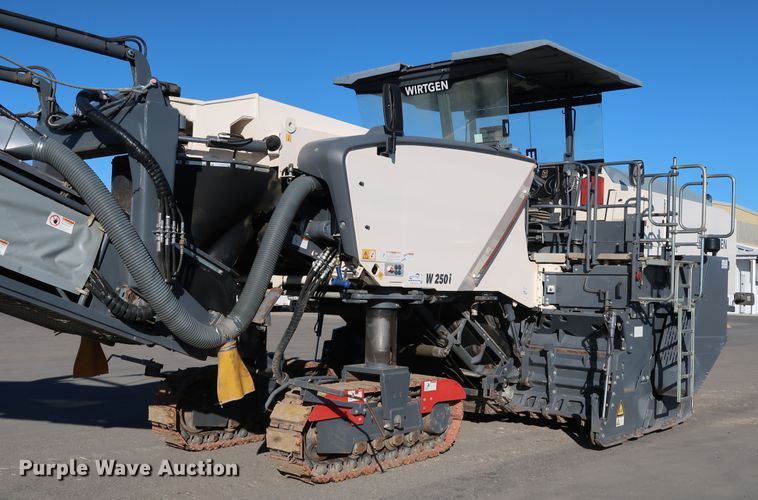 image for item DJ2450 2016 Wirtgen W250i  milling machine