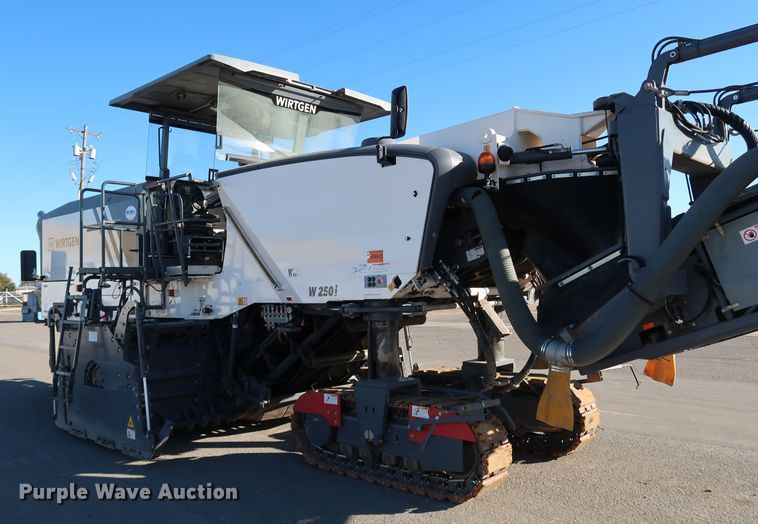 image for item DJ2450 2016 Wirtgen W250i  milling machine
