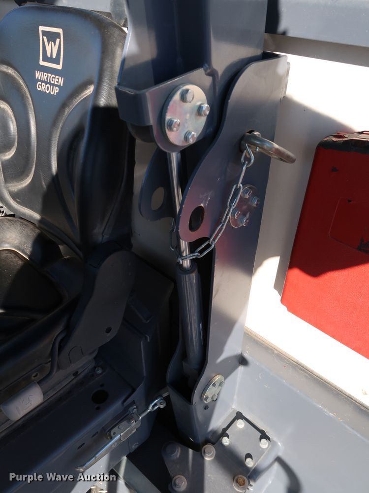 image for item DJ2450 2016 Wirtgen W250i  milling machine