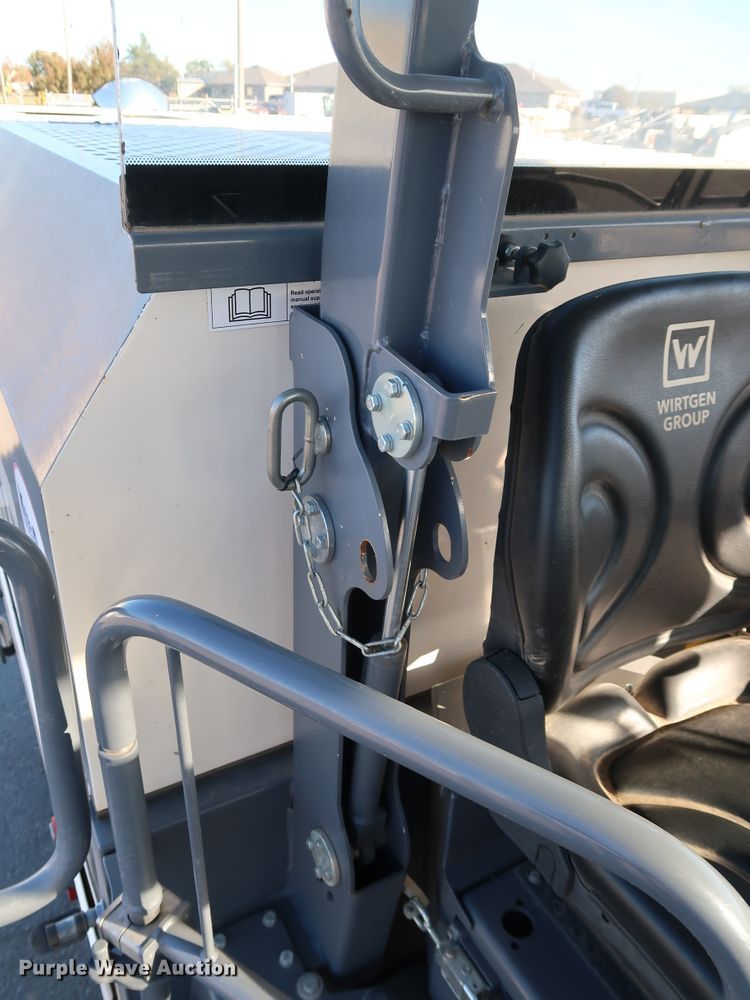 image for item DJ2450 2016 Wirtgen W250i  milling machine