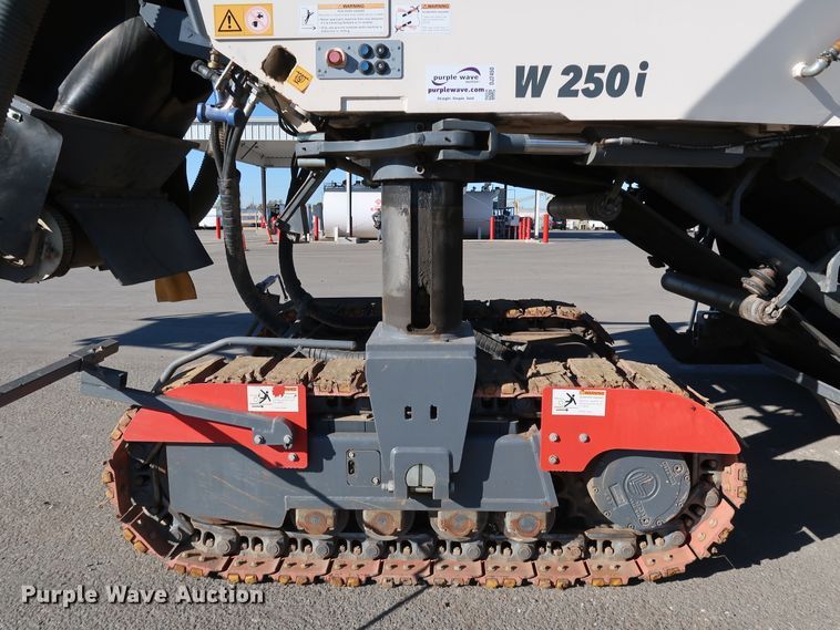 image for item DJ2450 2016 Wirtgen W250i  milling machine