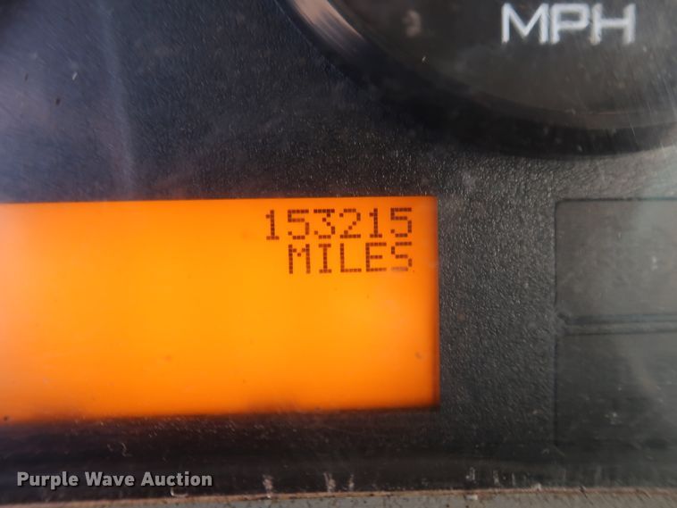 image for item DJ2452 2010 International 7400  oil distributor truck