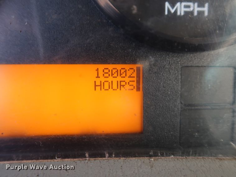 image for item DJ2452 2010 International 7400  oil distributor truck