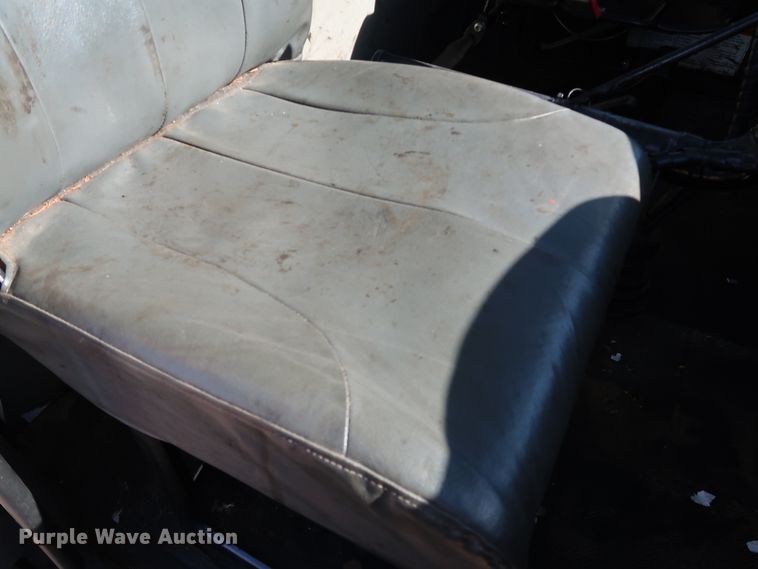 image for item DJ2452 2010 International 7400  oil distributor truck