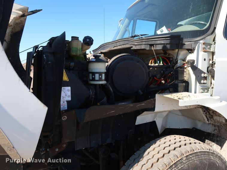 image for item DJ2452 2010 International 7400  oil distributor truck