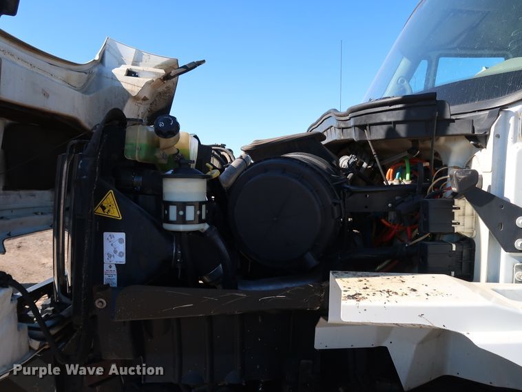 image for item DJ2452 2010 International 7400  oil distributor truck