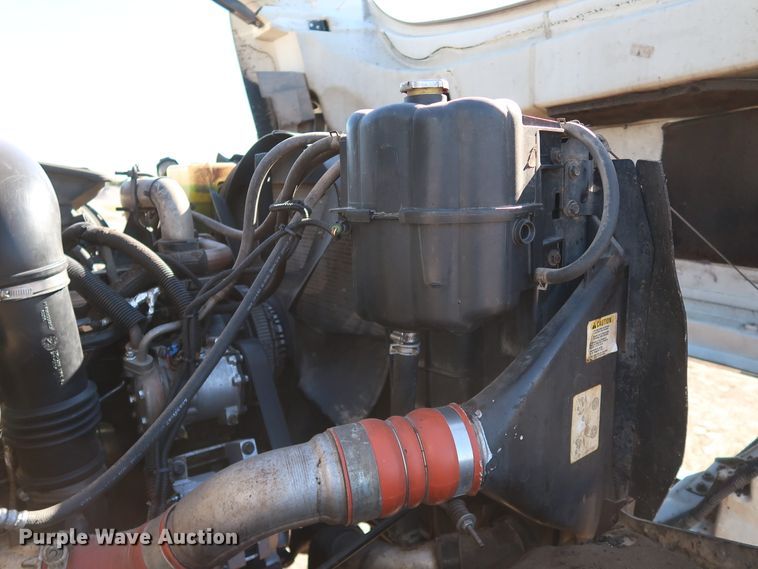 image for item DJ2452 2010 International 7400  oil distributor truck