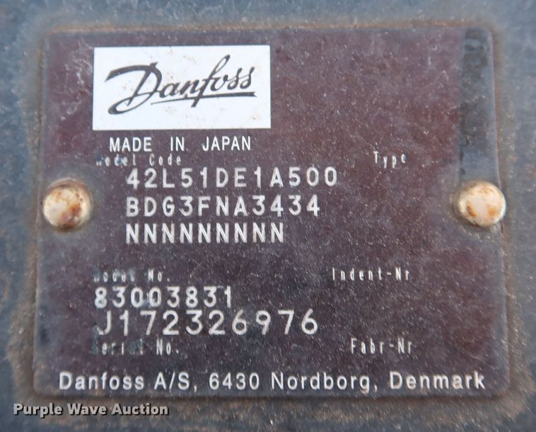 image for item DJ2452 2010 International 7400  oil distributor truck