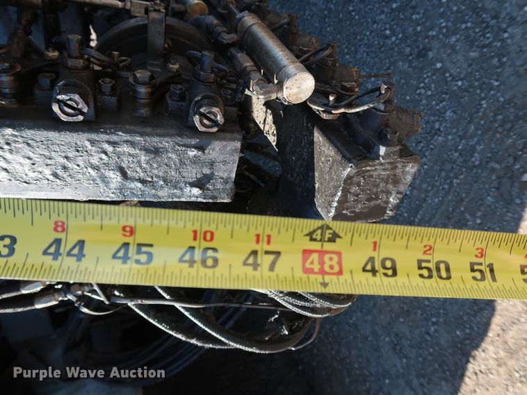 image for item DJ2452 2010 International 7400  oil distributor truck