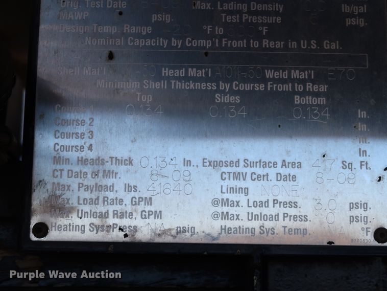 image for item DJ2452 2010 International 7400  oil distributor truck