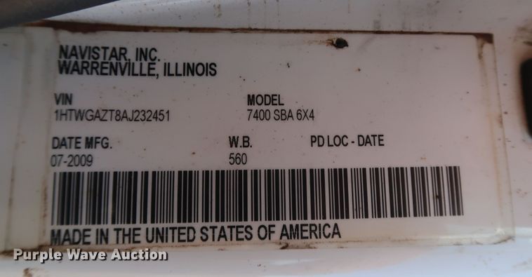 image for item DJ2452 2010 International 7400  oil distributor truck