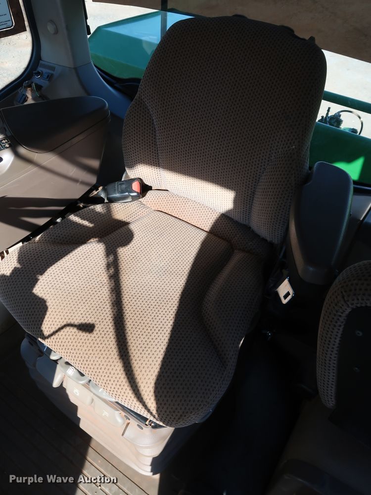 image for item DJ2455 2016 John Deere 9620R Scraper Special  4WD tractor