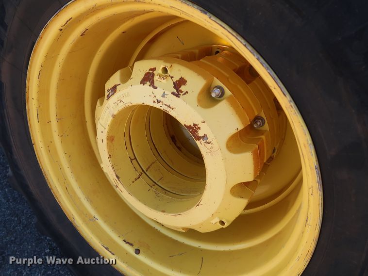 image for item DJ2455 2016 John Deere 9620R Scraper Special  4WD tractor