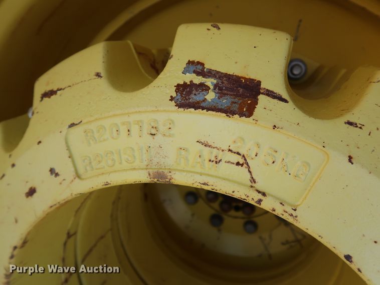 image for item DJ2455 2016 John Deere 9620R Scraper Special  4WD tractor