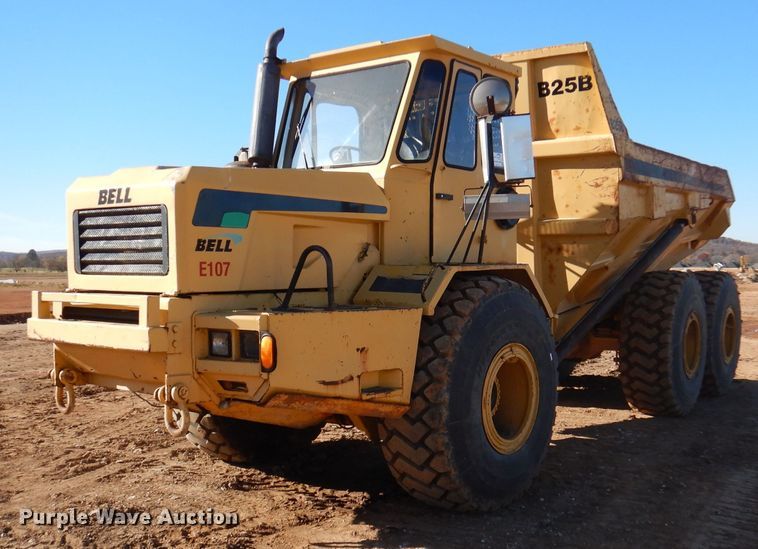image for item DJ3749 1995 Bell B25B  haul truck