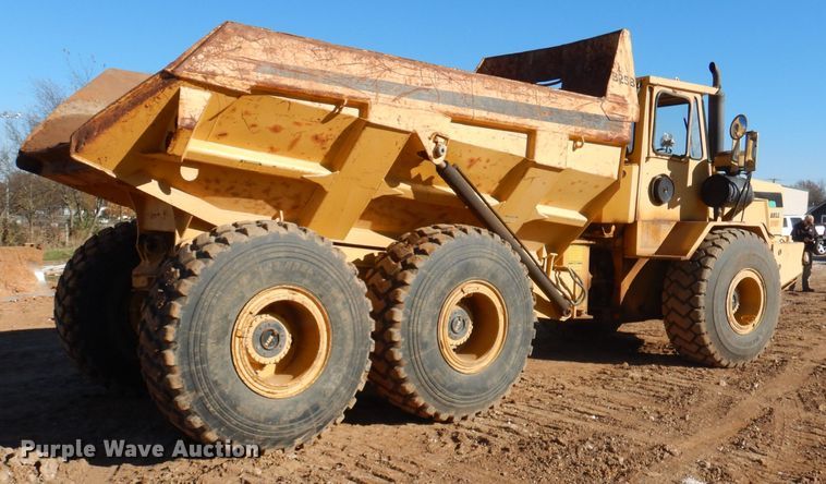 image for item DJ3749 1995 Bell B25B  haul truck
