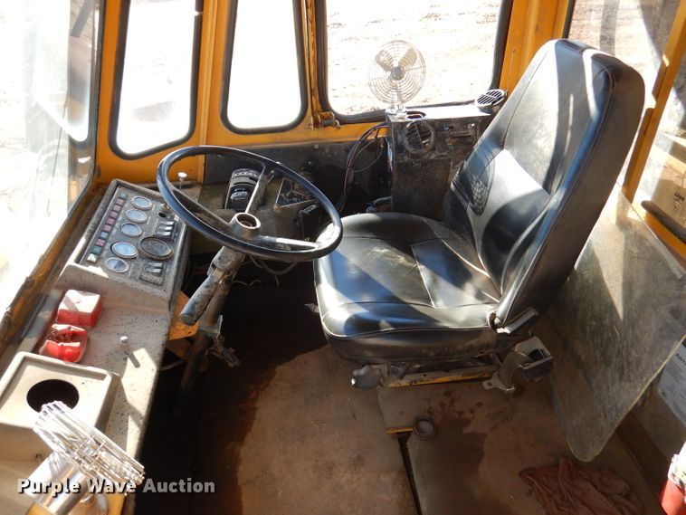 image for item DJ3749 1995 Bell B25B  haul truck