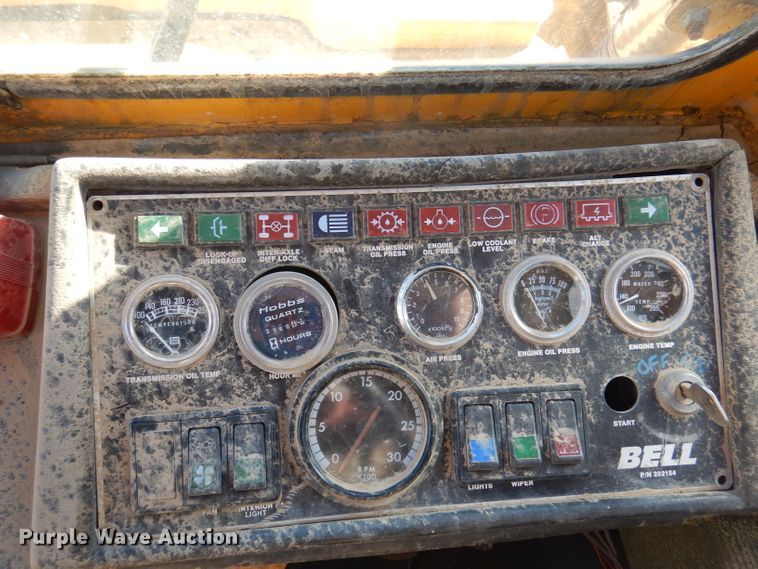 image for item DJ3749 1995 Bell B25B  haul truck