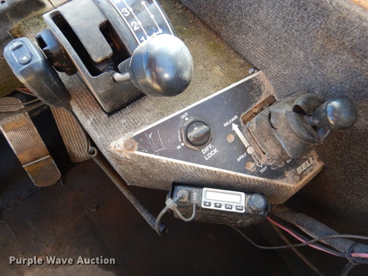 image for item DJ3749 1995 Bell B25B  haul truck