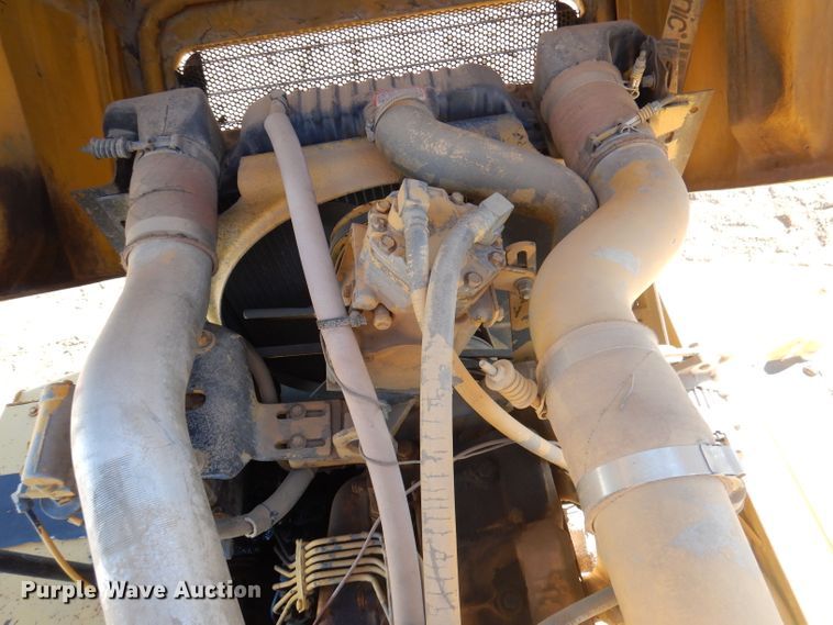 image for item DJ3749 1995 Bell B25B  haul truck