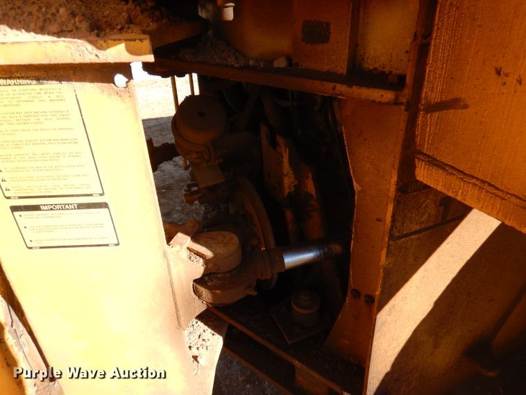 image for item DJ3749 1995 Bell B25B  haul truck