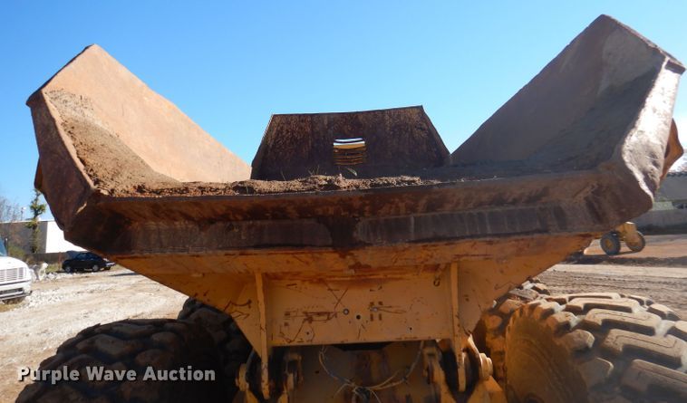 image for item DJ3749 1995 Bell B25B  haul truck