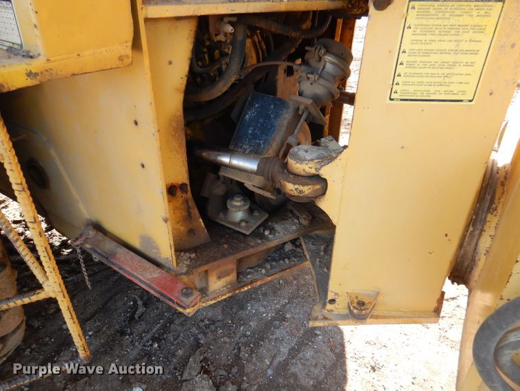 image for item DJ3749 1995 Bell B25B  haul truck