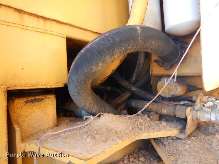 image for item DJ3749 1995 Bell B25B  haul truck