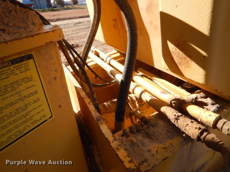 image for item DJ3749 1995 Bell B25B  haul truck