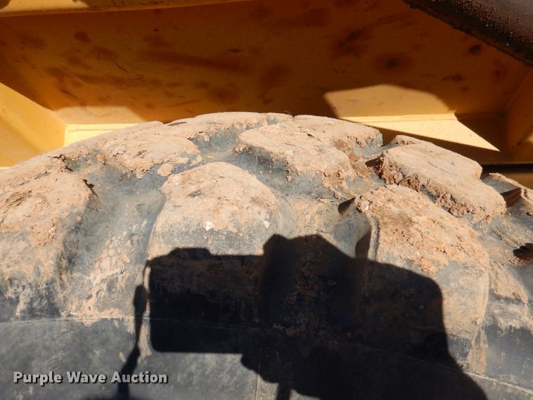 image for item DJ3749 1995 Bell B25B  haul truck