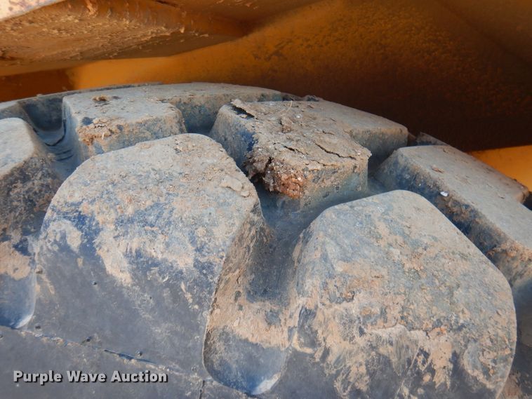 image for item DJ3749 1995 Bell B25B  haul truck