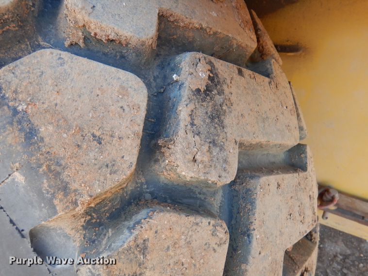 image for item DJ3749 1995 Bell B25B  haul truck