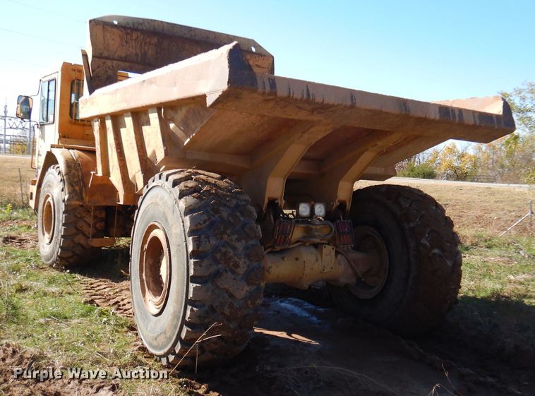 image for item DJ3750 1991 Caterpillar D25D  haul truck