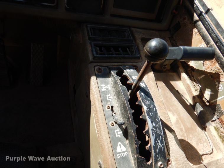 image for item DJ3750 1991 Caterpillar D25D  haul truck