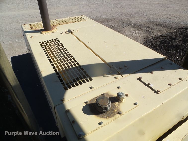 image for item DJ7547 1996 Bomag BW213DH-2  single drum vibratory roller