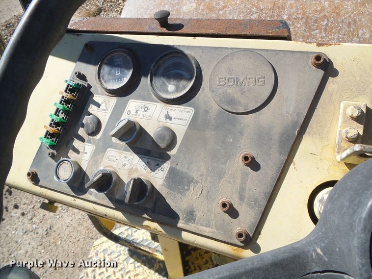 image for item DJ7547 1996 Bomag BW213DH-2  single drum vibratory roller