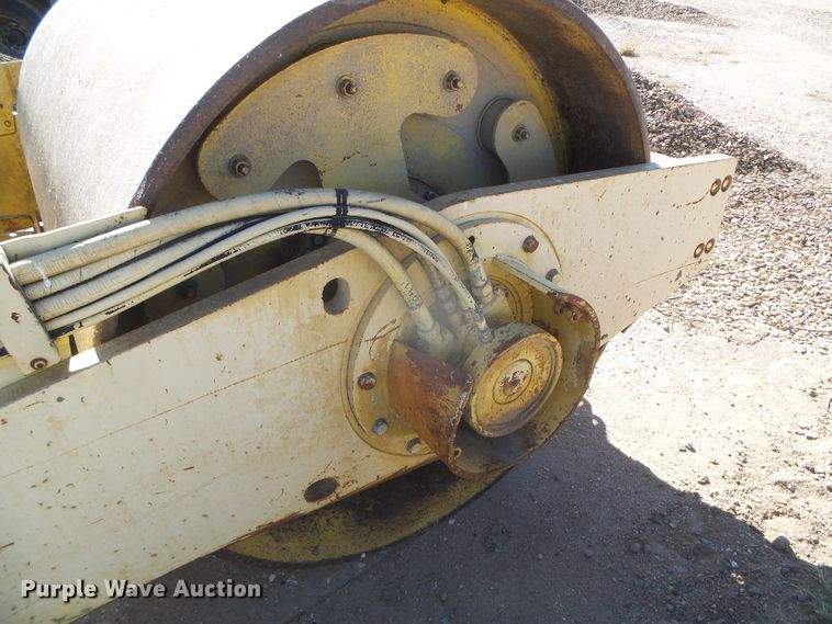 image for item DJ7547 1996 Bomag BW213DH-2  single drum vibratory roller