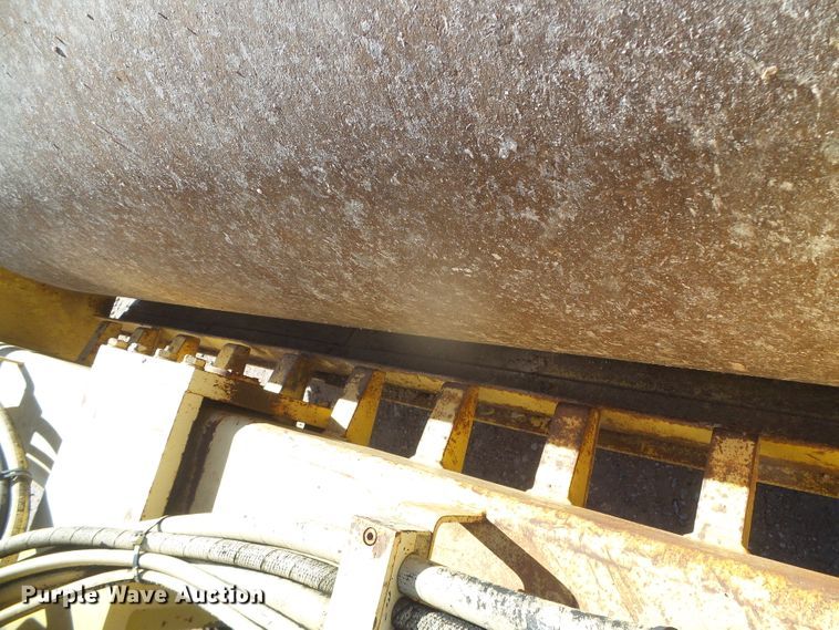 image for item DJ7547 1996 Bomag BW213DH-2  single drum vibratory roller