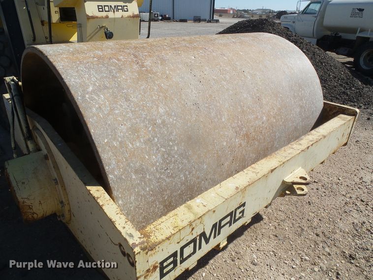 image for item DJ7547 1996 Bomag BW213DH-2  single drum vibratory roller