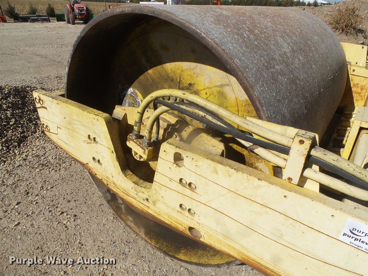 image for item DJ7547 1996 Bomag BW213DH-2  single drum vibratory roller