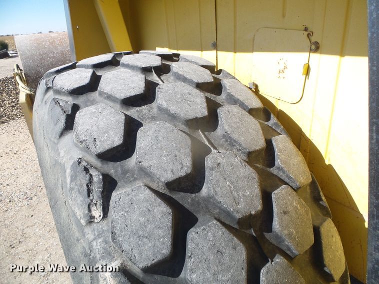 image for item DJ7547 1996 Bomag BW213DH-2  single drum vibratory roller