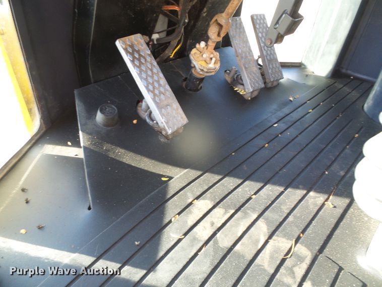 image for item DJ7548 2006 John Deere 544J  wheel loader