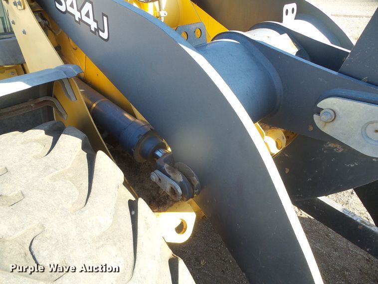 image for item DJ7548 2006 John Deere 544J  wheel loader