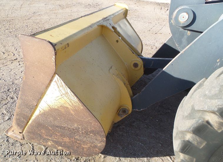 image for item DJ7548 2006 John Deere 544J  wheel loader