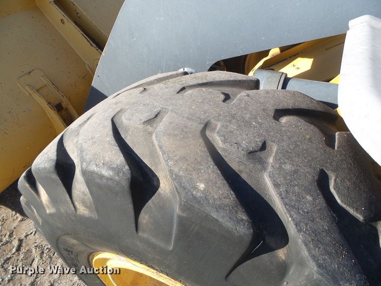 image for item DJ7548 2006 John Deere 544J  wheel loader