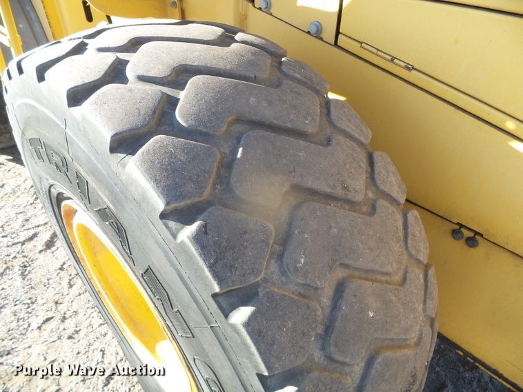 image for item DJ7548 2006 John Deere 544J  wheel loader